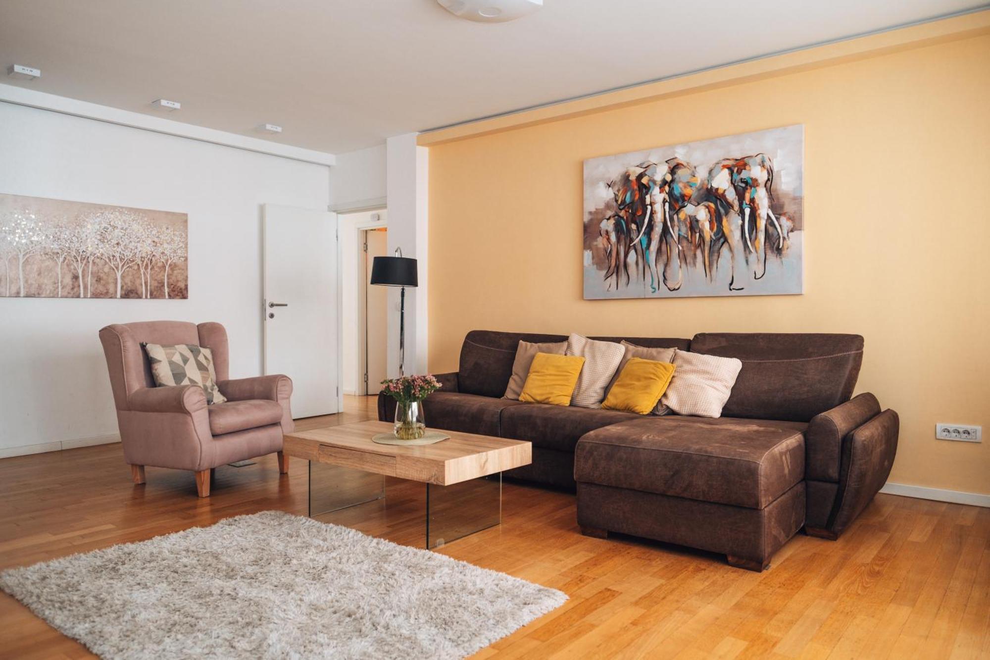 Crown Central Three Bedroom Apartment بلغراد المظهر الخارجي الصورة